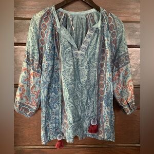 Bella tu=Blue and Green Groovy Patterned Tunic with Mandarin Collar